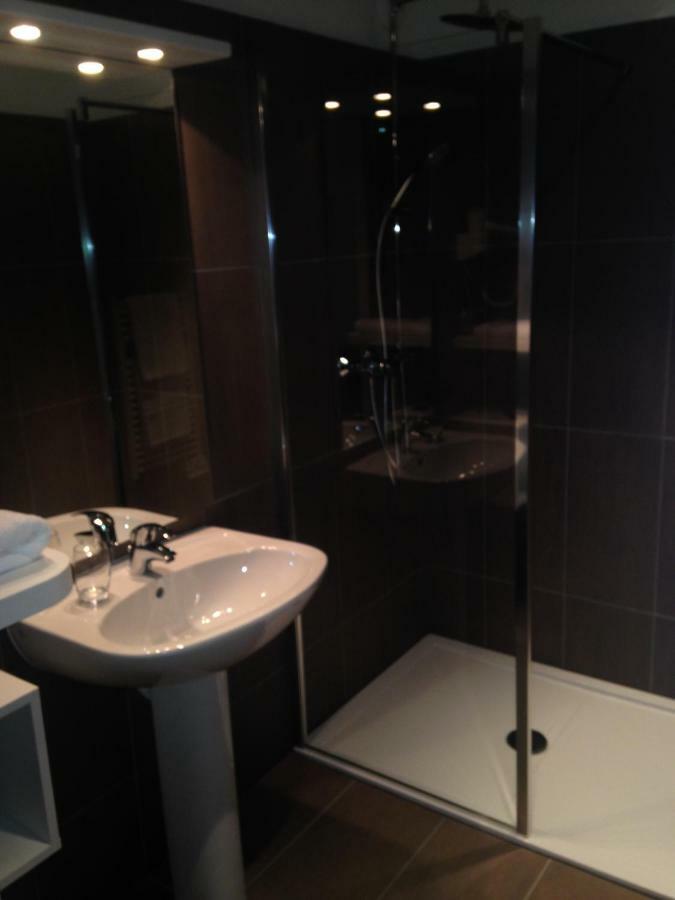 Hotel - Restaurant La Claire Foret Morhange Bagian luar foto