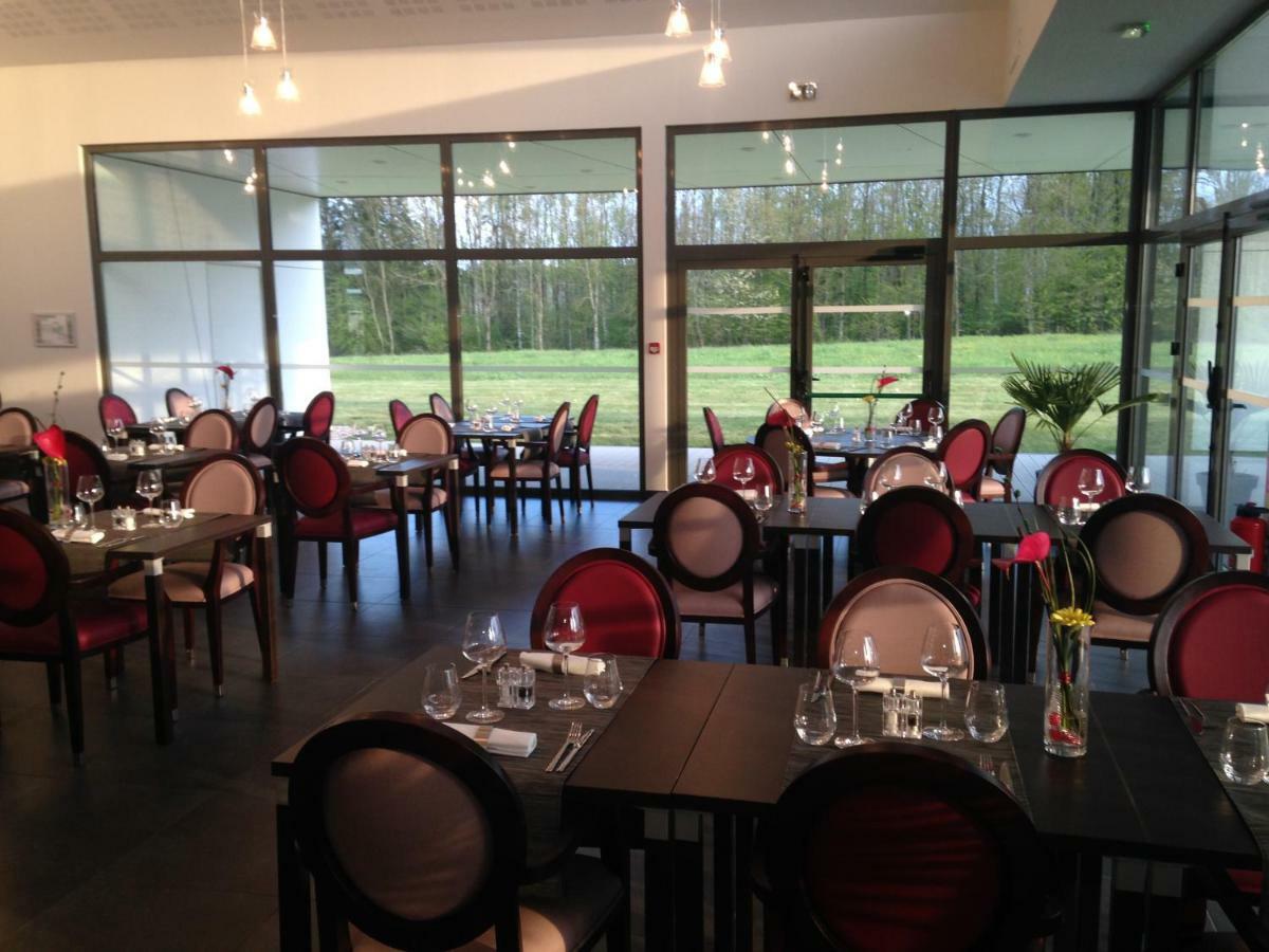 Hotel - Restaurant La Claire Foret Morhange Bagian luar foto