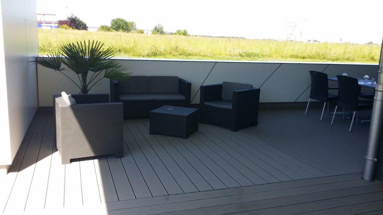 Hotel - Restaurant La Claire Foret Morhange Bagian luar foto