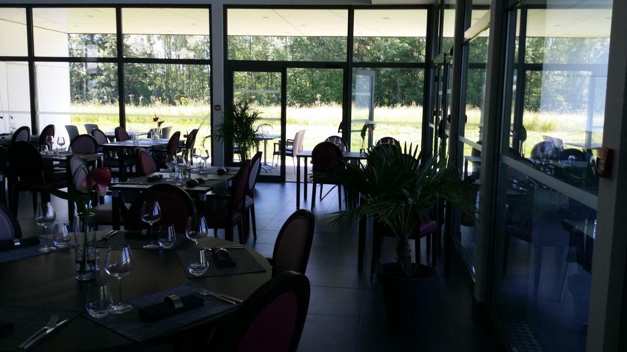 Hotel - Restaurant La Claire Foret Morhange Bagian luar foto