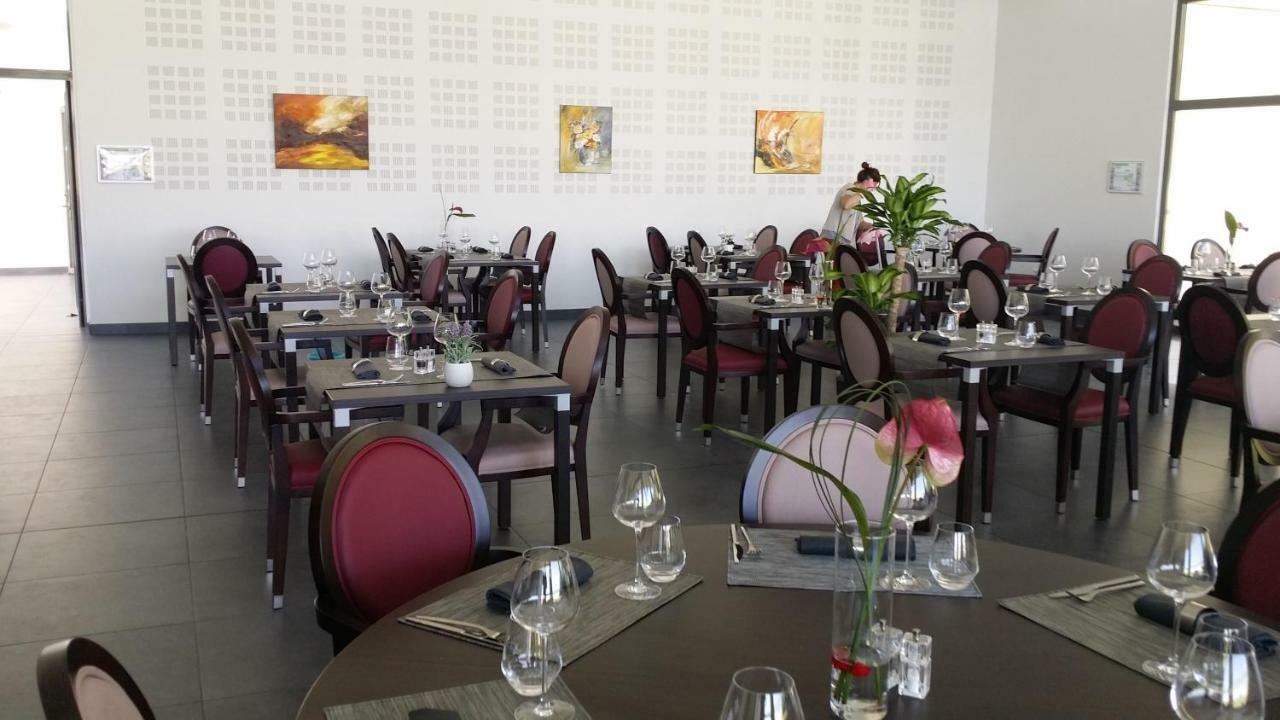 Hotel - Restaurant La Claire Foret Morhange Bagian luar foto